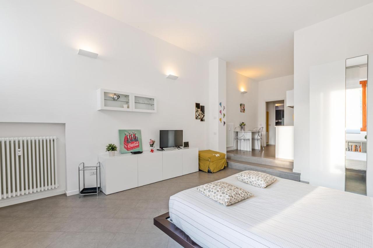Il Salice - Affitti Brevi Italia Apartment Леко Екстериор снимка